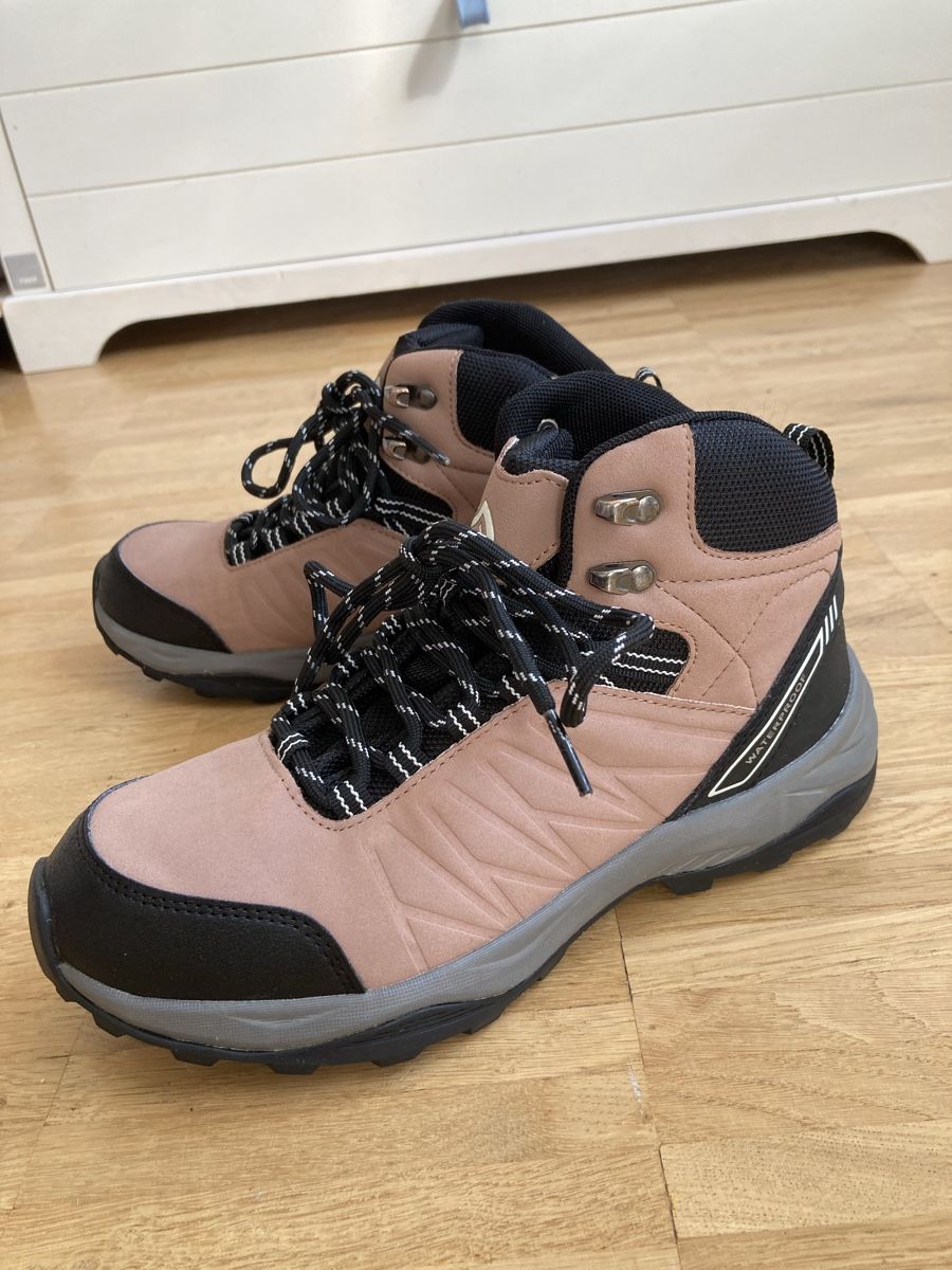 Chaussures hommes: Wanderschuhe von Crivit in Grösse 38 – D'occasion à Zürich par Retrogirl 2
