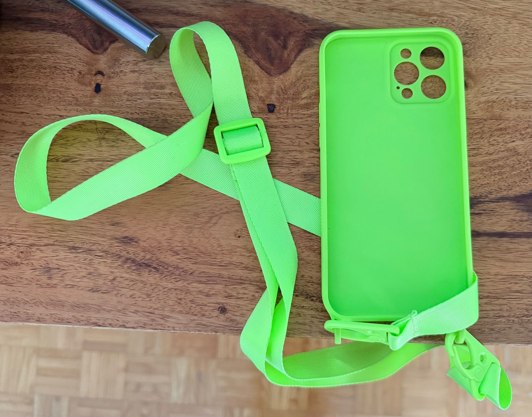 Cover & Protezioni schermo: iPhone 12 pro Max Hülle NEU – Nuovo e nell'imballaggio originale da Zug venduto da mcm.v.i 1