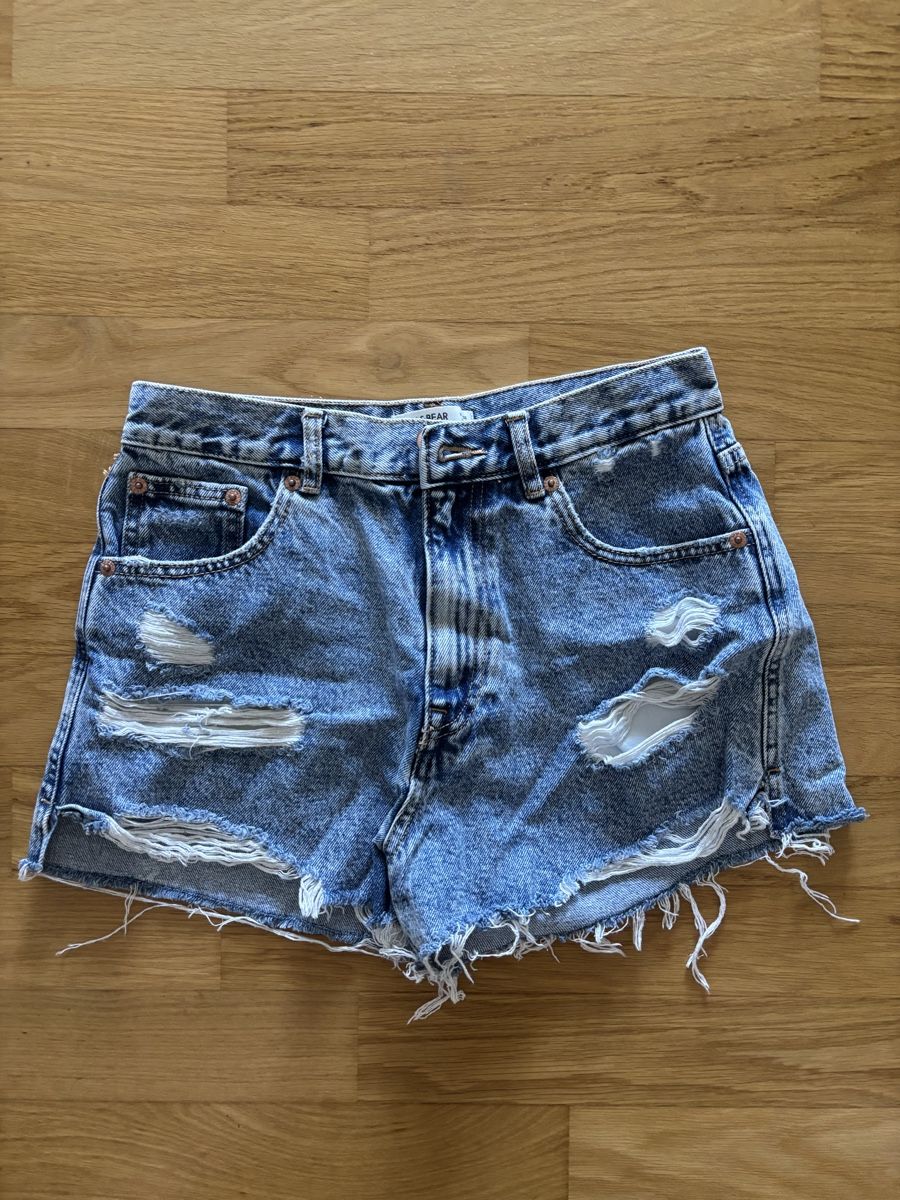 Pull&Bear Jeans: Jeans Shorts Pull & Bear – Nuovo (secondo la descrizione) da Kaltbrunn venduto da celiabernet