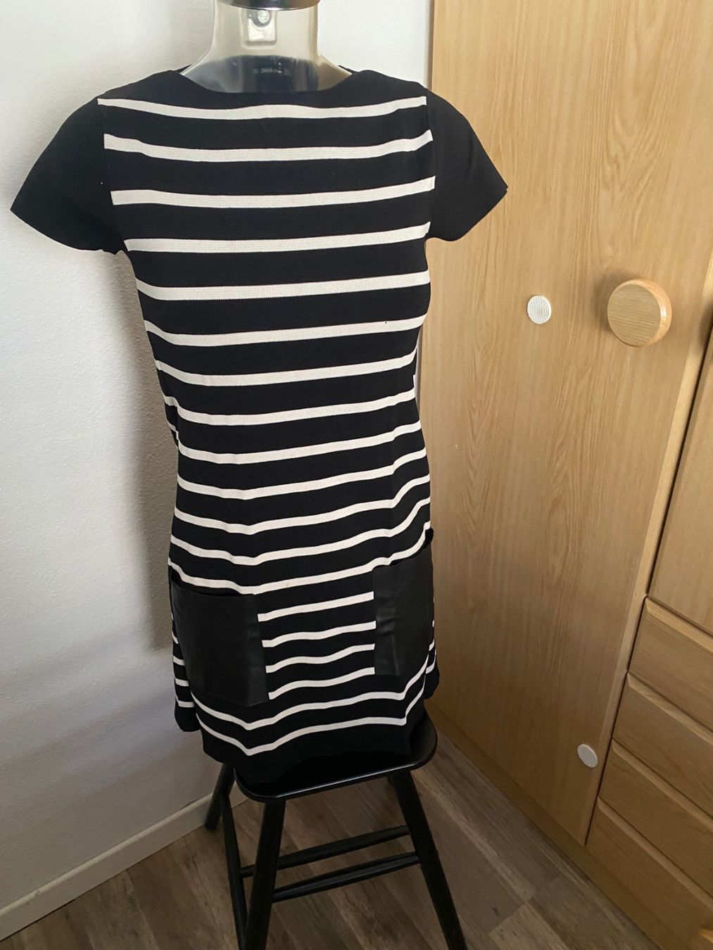 Zara Vestiti: zara Knit   Damenkleid Grösse S – Usato da Allenwinden venduto da Obalu 1