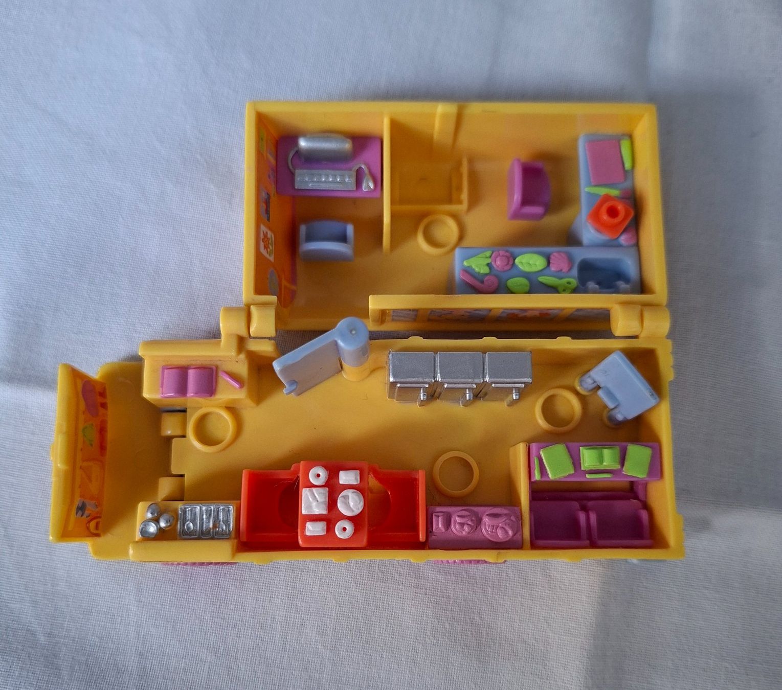 Polly Pocket Carillon: Polly Pocket 1996 Classroom on the go – Usato da Möhlin venduto da teddybaer8 3