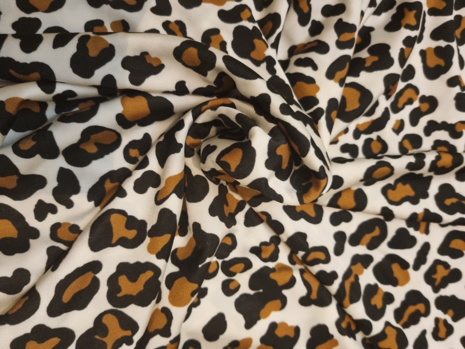 Tessuti: Stoff Jersey, Viscose 150 x 155 cm – Nuovo e nell'imballaggio originale da geroldswil venduto da Gumball1