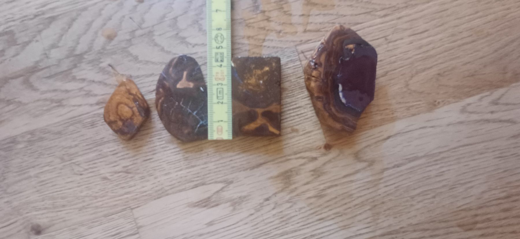 Pietre preziose: 4 Bolder Opale  – Usato da Flawil venduto da Naphtali