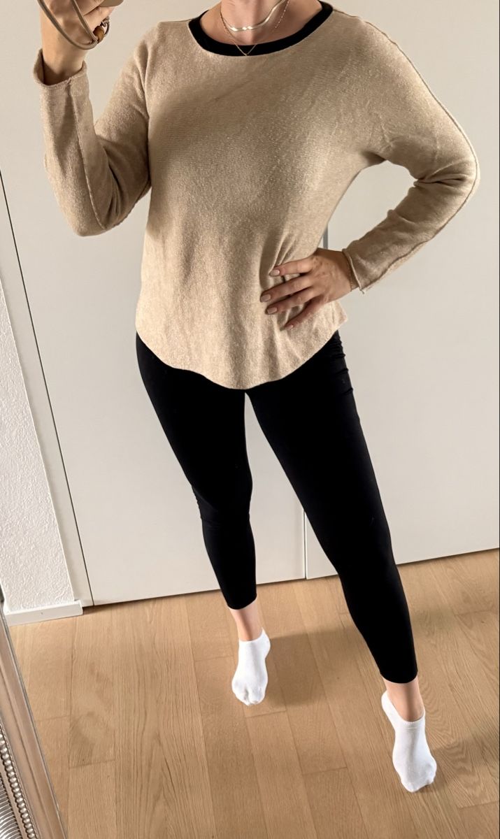 Maglioni & Felpe: Damen Pullover beige Rundhals warm Winter Pullover Pulli – Nuovo e nell'imballaggio originale da Staad SG venduto da Chirrari 1