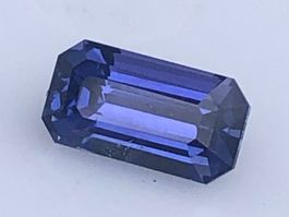 SAPHIR (N)=unbehandelt violet   1.22cts  (Zertifikat)