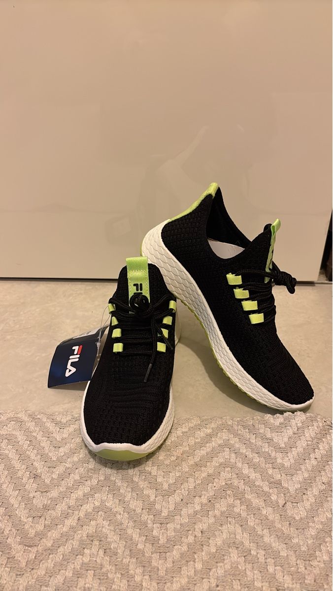 Fila Schuhe für Jungen: Neue FILA Sneaker Gr. 34 – Neu und originalverpackt aus Zürich von K.St.