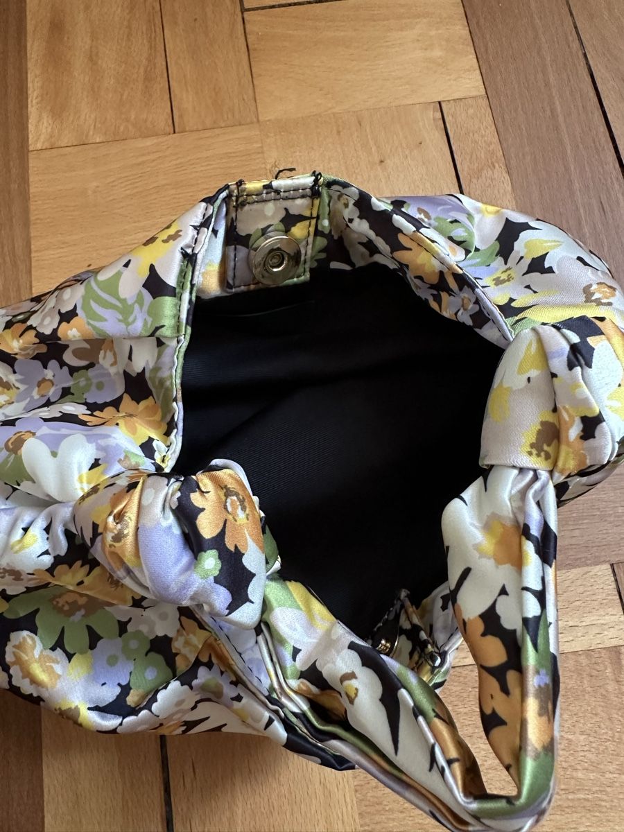 Mango Taschen für Damen: Mango Floral Satin Bag – Gebraucht aus Zürich von Haafaa 1