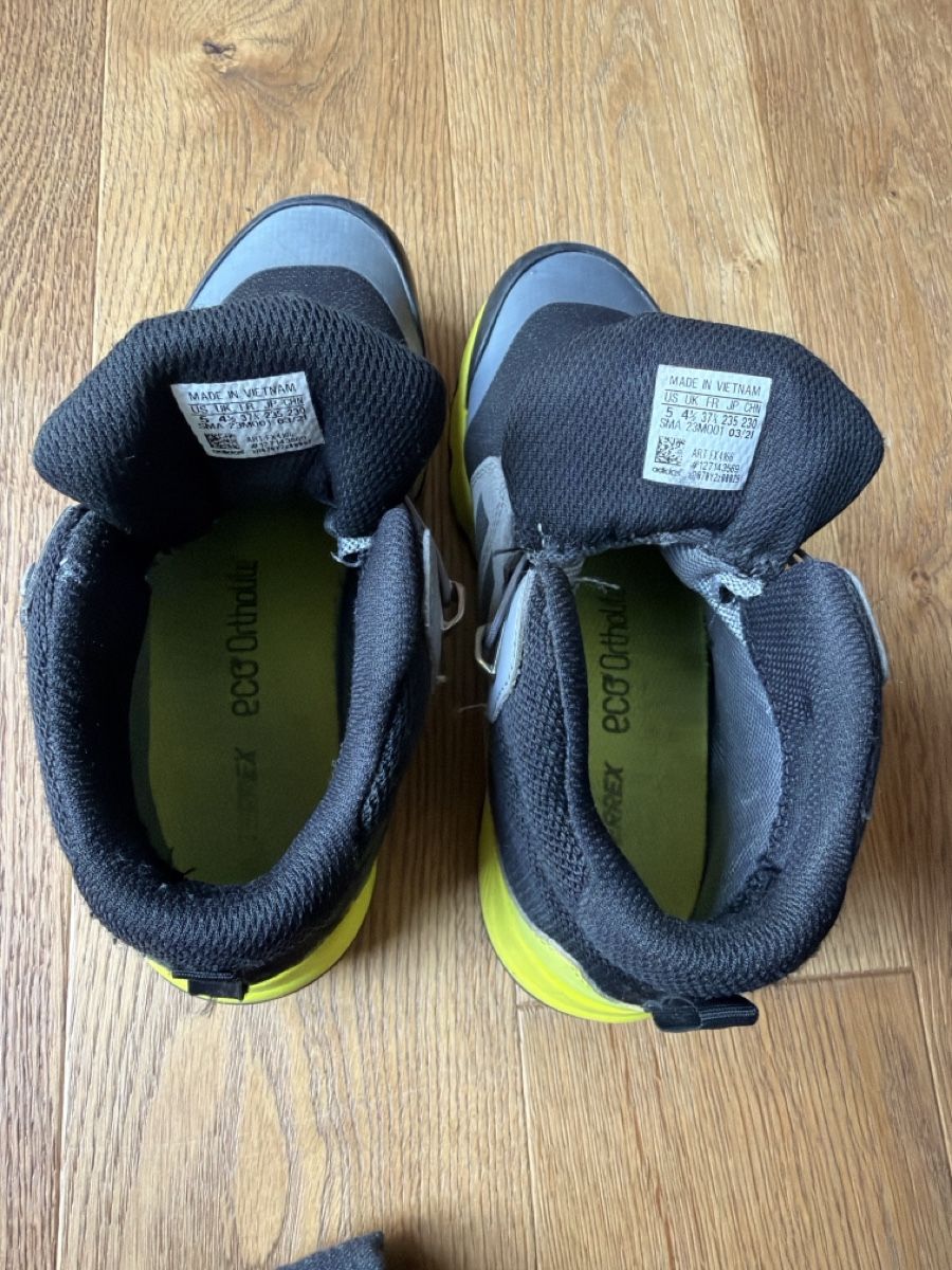 Schuhe für Jungen: Terrex Adidas Gr.37 1/3 – Gebraucht aus Zürich von terevel 3