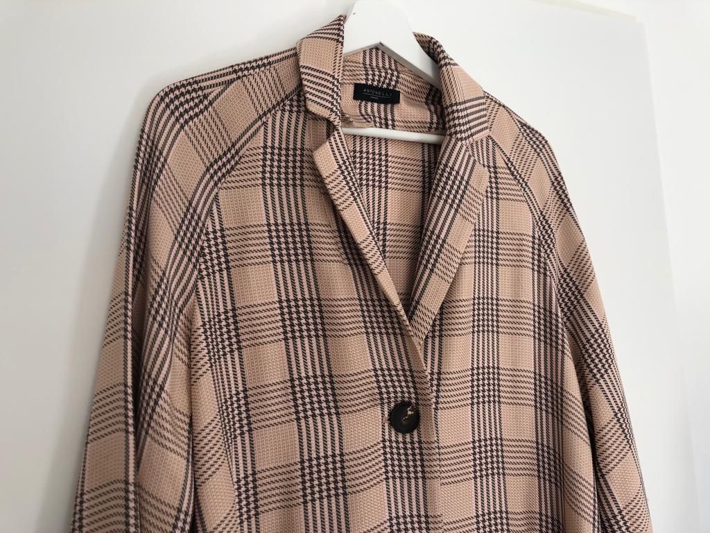 Cappotti: Manteau Antonelli rose 38 – Usato da Genève venduto da Sarahchge 1