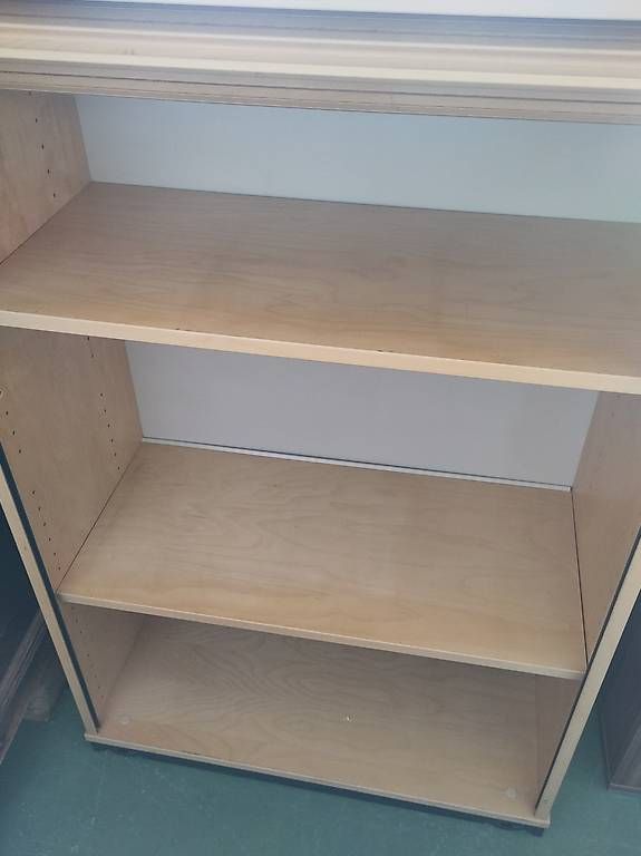 Armoires: Kinnarps Rolladenschrank – D'occasion à Pratteln par Cartonsducoeur_bl 4