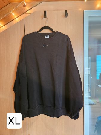 Nike Pullover