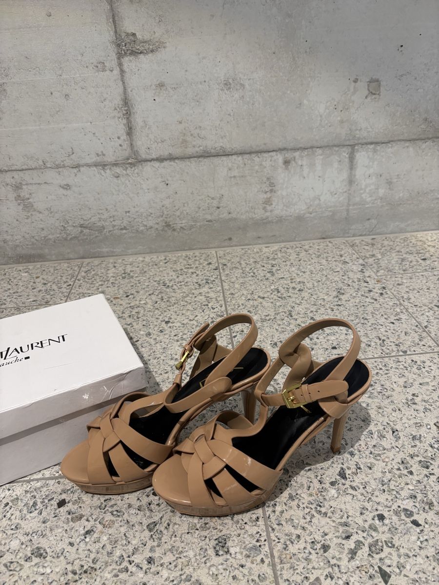 Chaussures femmes: Sandals in beige  – Neuf (Voir description) à Horgen par len_qjz9