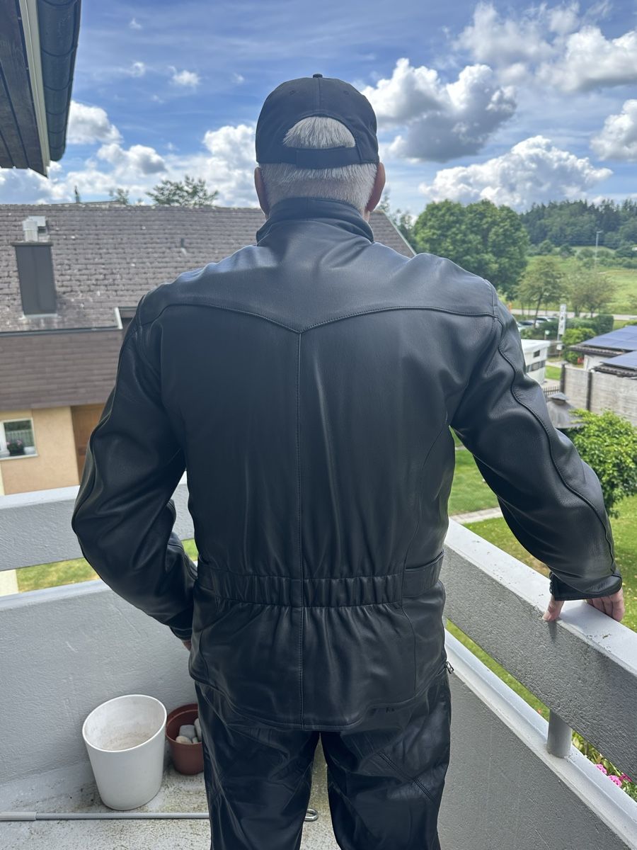 Giacche: Lederjacke Gr. 56/ Lederhose Gr. 54 – Usato da Seuzach venduto da sos01 1