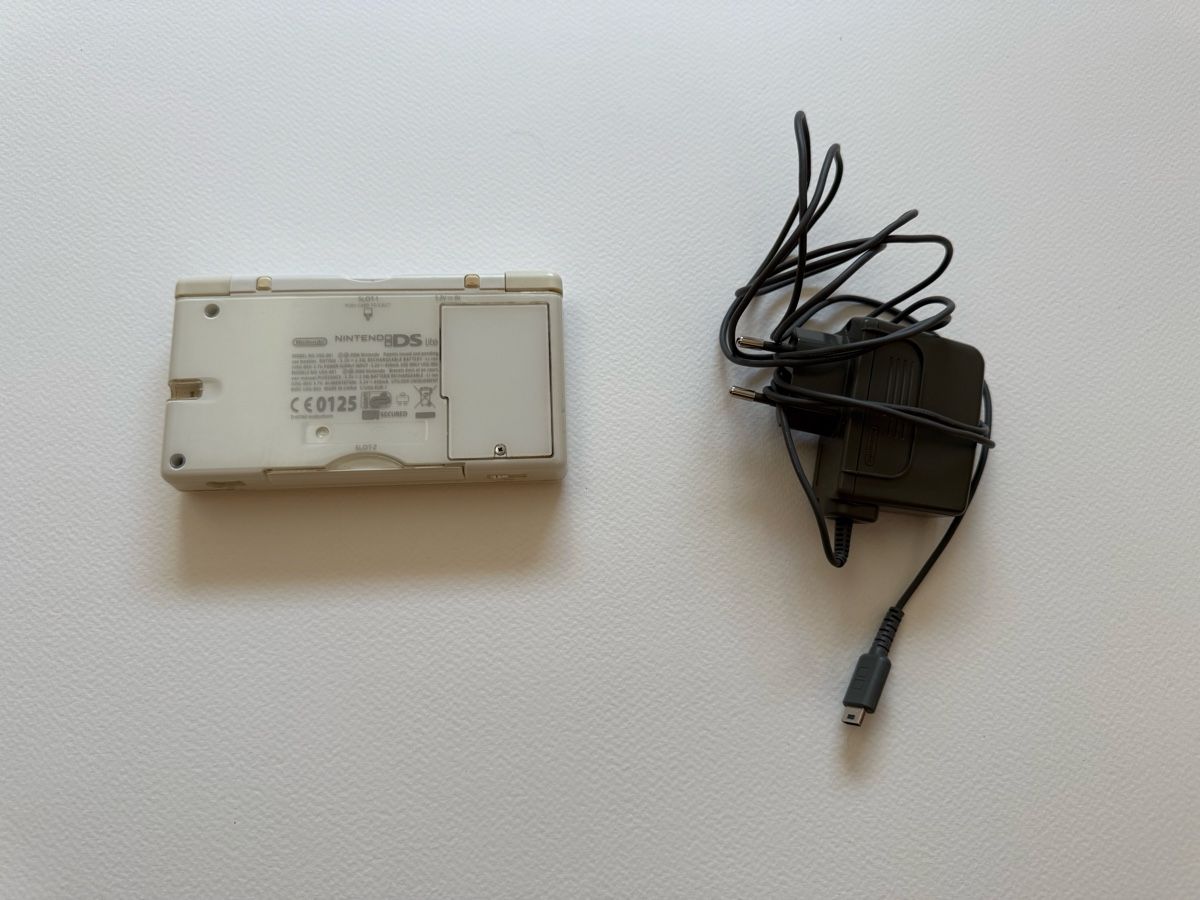 Nintendo Console: Console de jeux Nintendo DS grise état usagé – Usato da Neyruz FR venduto da Paw_ket-Steal 4
