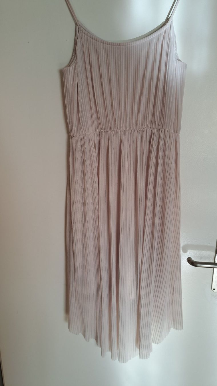 Kleider: Kleid mit Plissée, Gr. 36, beige, leicht rosa – Gebraucht aus Waldkirch von alwiwasg 4