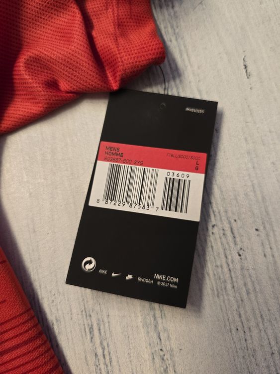 Nike Maillots de corps & Pantalons: England Match Trikot rot, neu mit Etikett, Grösse L! – Neuf avec emballage d'origine à Tuggen par Zweitechanceboutique 5