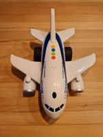 Spielzeug Flugzeug "SUPER AIRWAYS 738B" mit Rollen