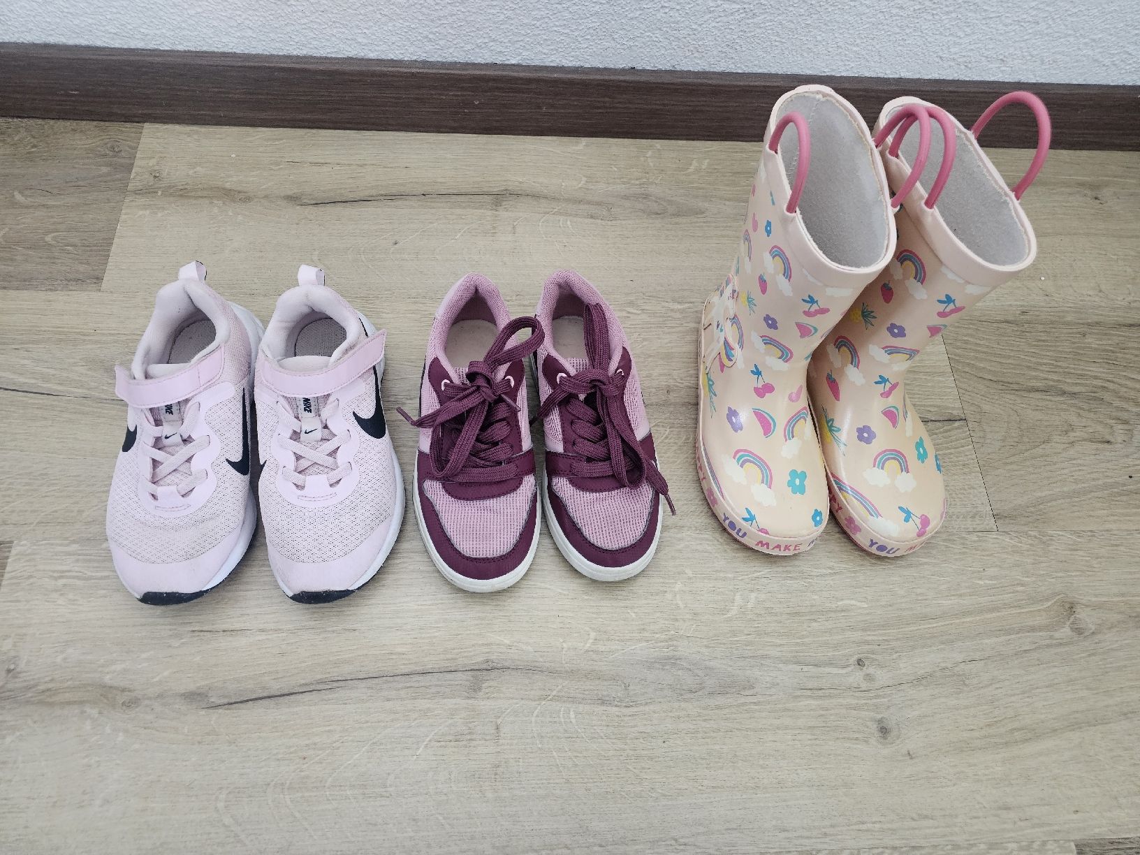 Chaussures filles: Mädchen Schuhe, Grösse 30 – D'occasion à Grosshöchstetten par Qenko