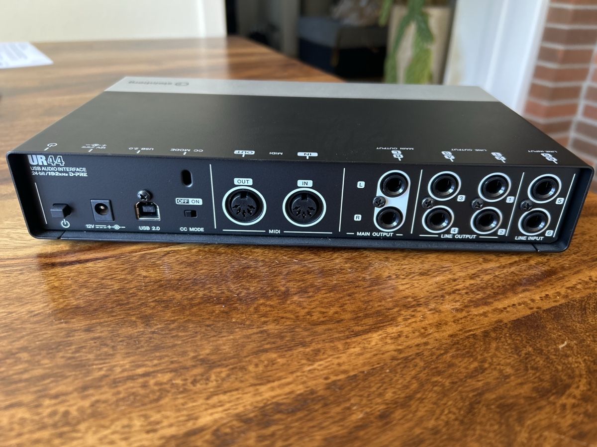 Attrezzatura per studi di registrazione: Steinberg UR44 USB Audio Interface, inkl. Netzteil & USB-Kab – Usato da Uzwil venduto da a_aader 1