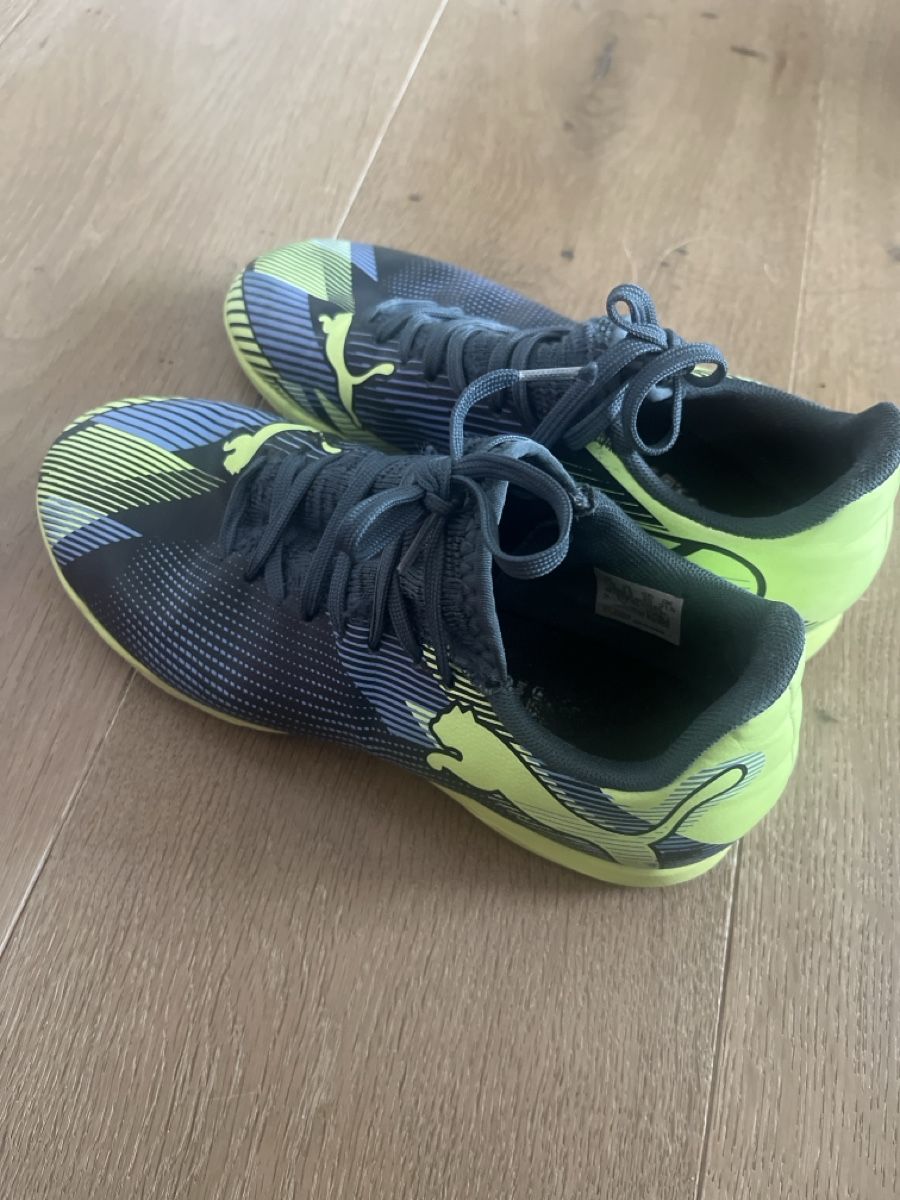Puma Scarpe da uomo: Puma Fussball Hallenschuhe – Usato da Emmen venduto da cocowalk 2