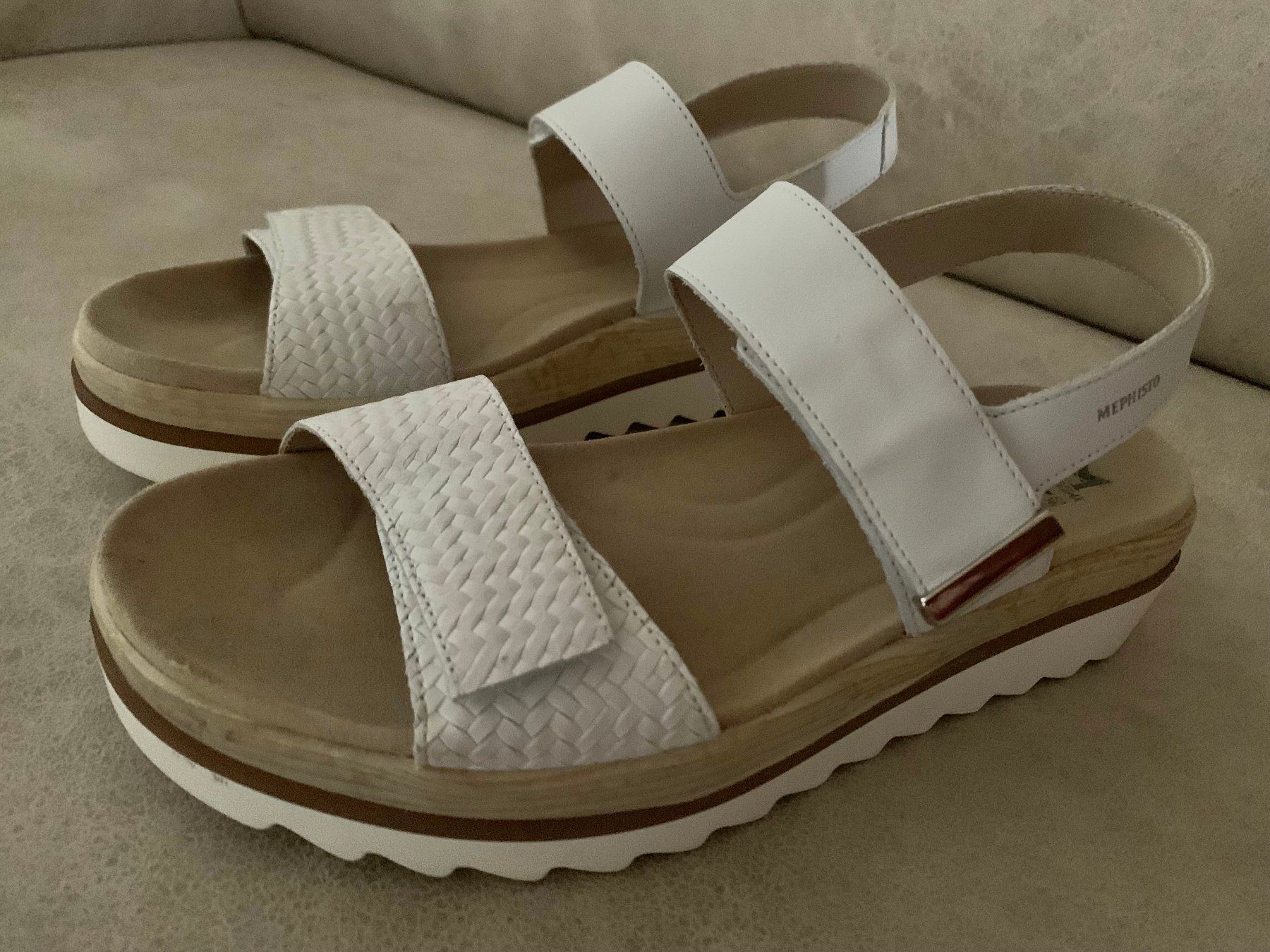 Mephisto Chaussures femmes: Mephisto Sandalen weiss – D'occasion à zürich par Lalelu227