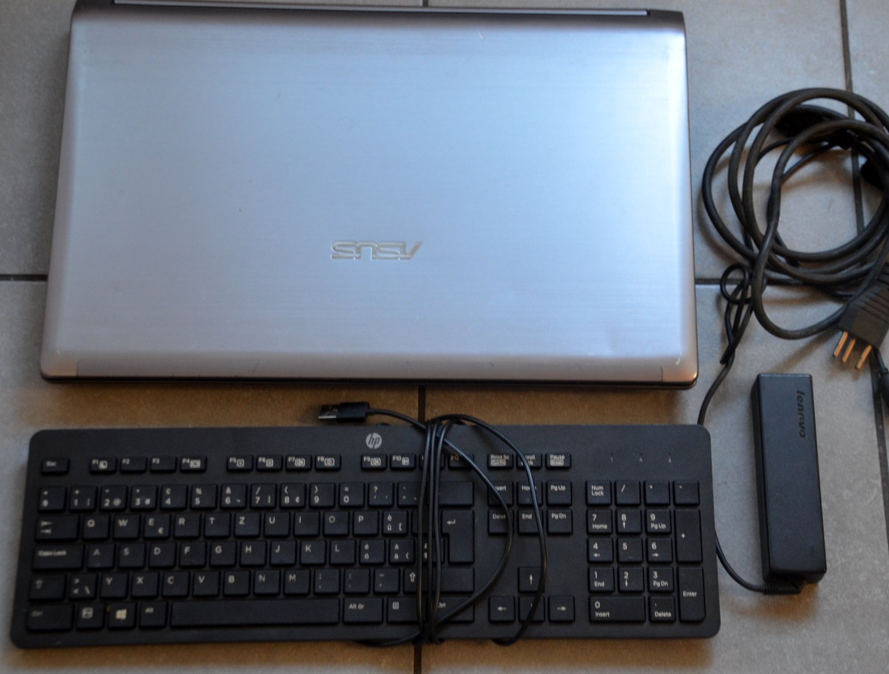 Asus Notebook: Laptop Asus N73S 17,3" i7 – Usato da Collonges venduto da arashee 5