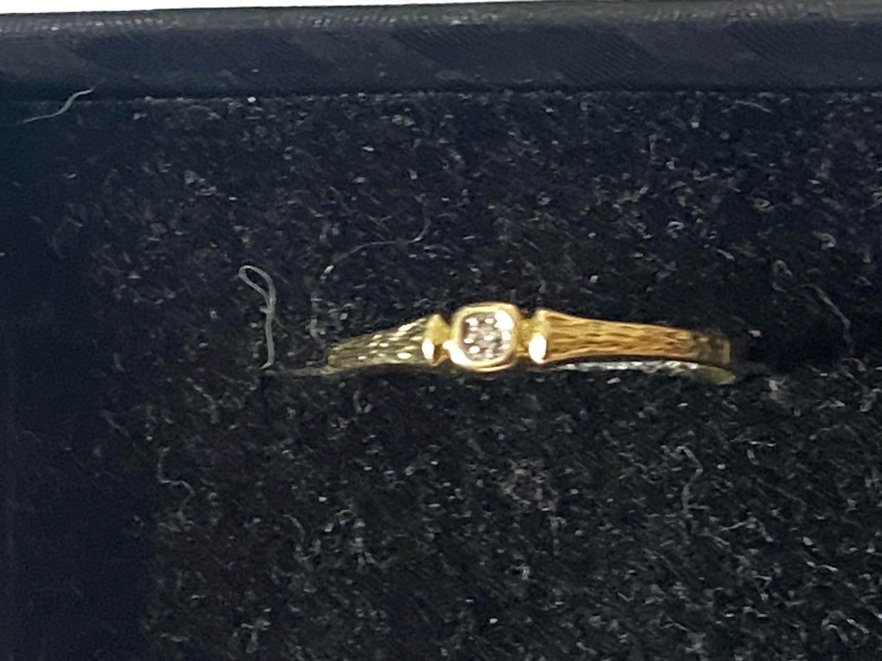 Ringe: Verlobungsring mit Diamant – Neu (gemäss Beschreibung) aus Liestal von marieugenia