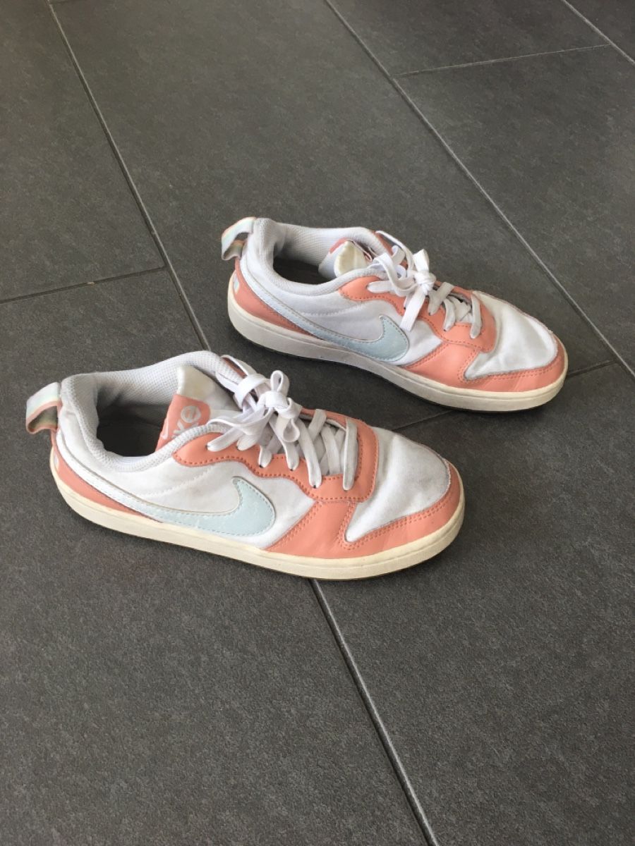 Nike Scarpe da donna: Nike Sneakers Gr. 37.5 Pastell Trendfarbe – Usato da Biel/Bienne venduto da Bolagol9