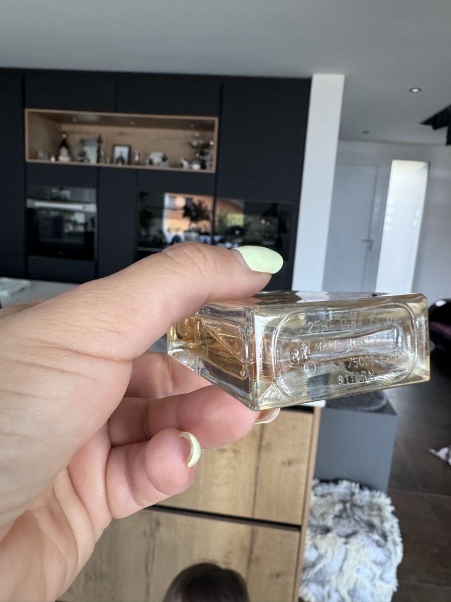 Parfums & Eau de Toilette: Lot de 4 parfums femme + 1 brume – D'occasion à Erde par Kitkatekate 6