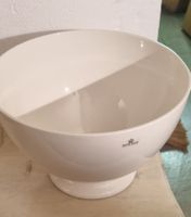 Royal Boch grosse Schale auf dem Fuss