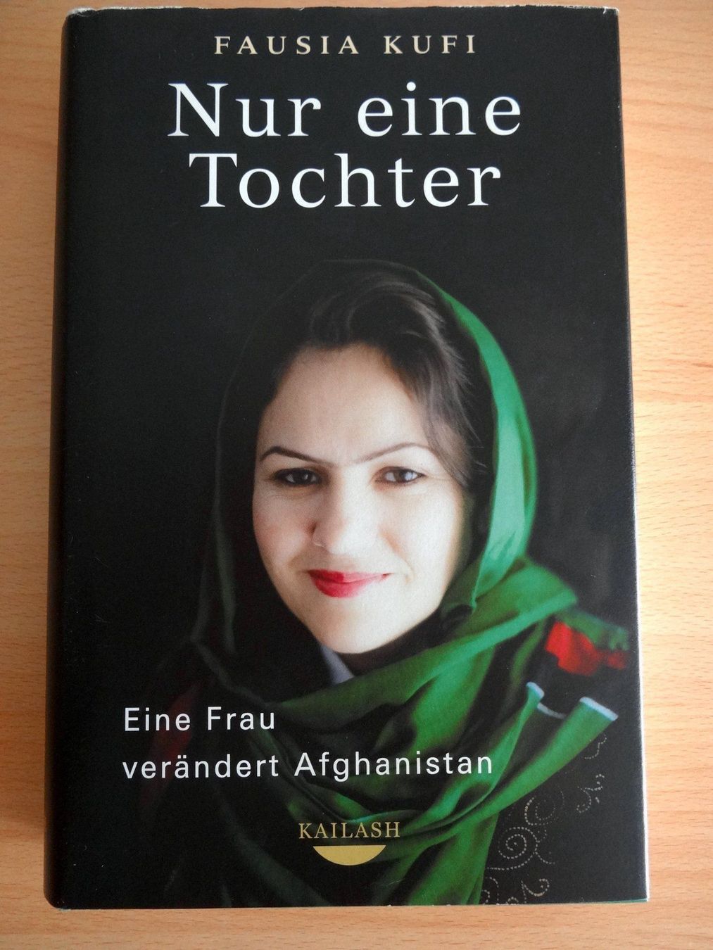 Libri: Nur eine Tochter – Nuovo (secondo la descrizione) da Scherz venduto da Atopolino