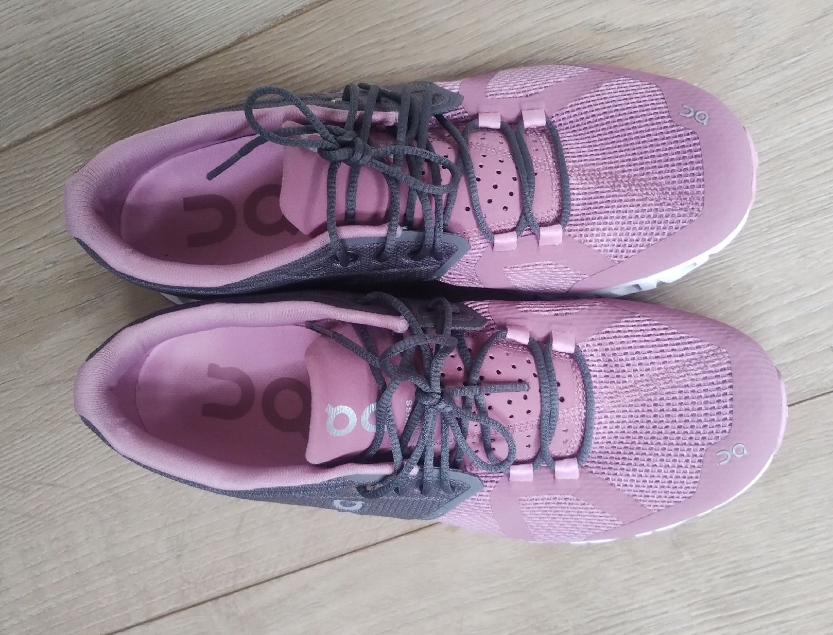 On Scarpe da donna: on Cloud Schuhe Grösse 40 wie neu – Usato da Schiers venduto da bak007 3