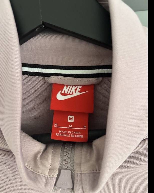 Vestes: Nike Trainingsjacke – Neuf avec emballage d'origine à Spiez par deborahsarahhh 1