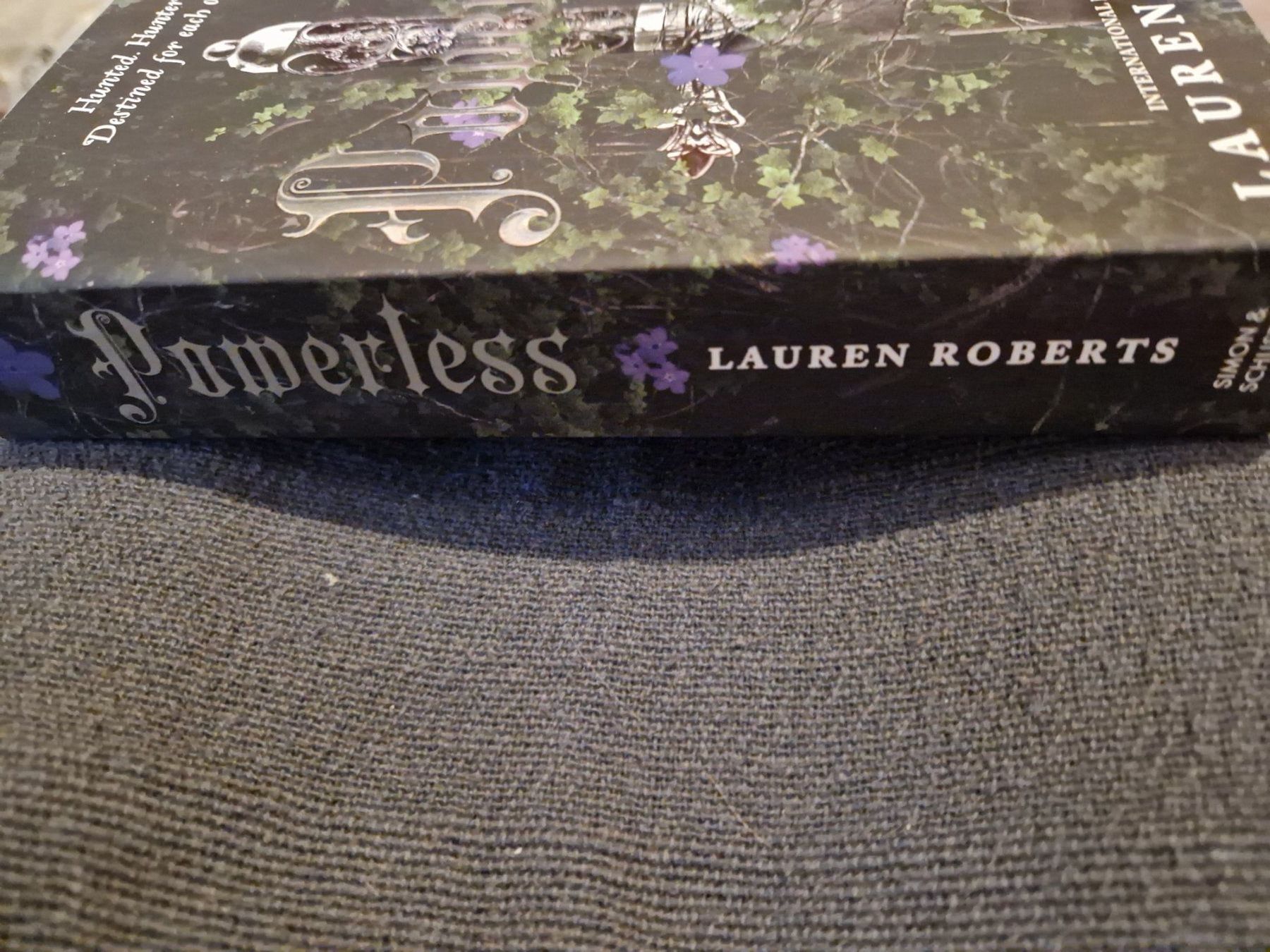 Bücher: Lauren Roberts Powerless - Bestseller – Gebraucht aus Neuhausen am Rheinfall von Alchimista 2