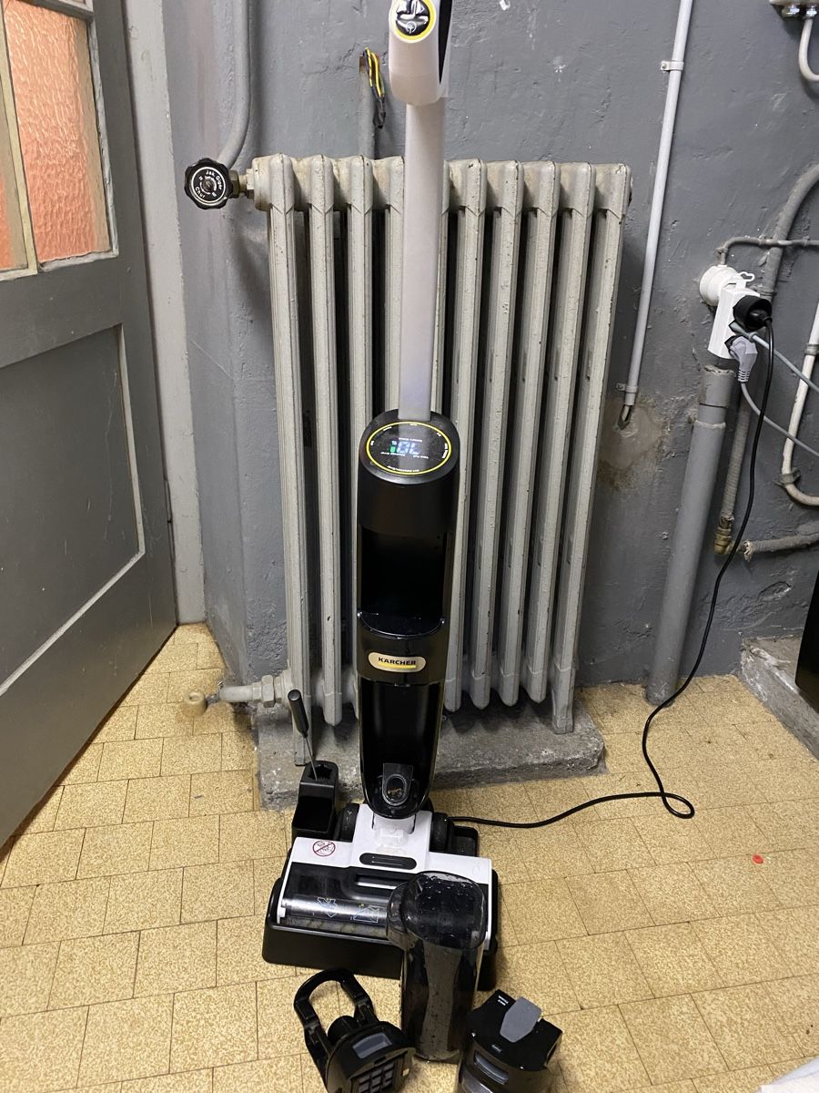 Kärcher Tutte le macchine: Kärcher FCV4 – Usato da Davos Dorf venduto da flusti-3