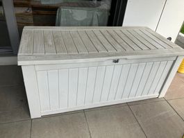 Keter Rockwood Kissenbox Weiss | 155 × 72.4 × 64.4 cm | 570