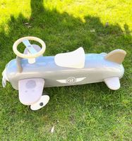 Rutschflugzeug aus Metall, Blech von Baghera, Vintage