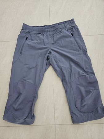 Adidas Sporthosen Capri Grösse M lila