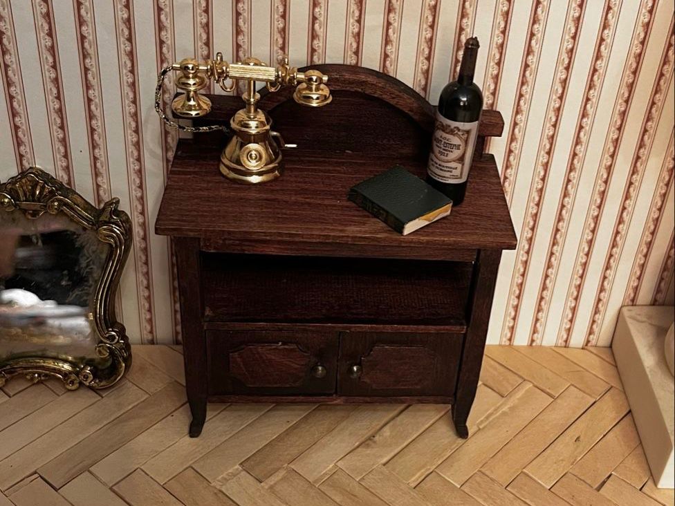 Case e mobili per bambole: Puppenkommode aus Holz – Usato da Brugg AG venduto da Faint.Memory