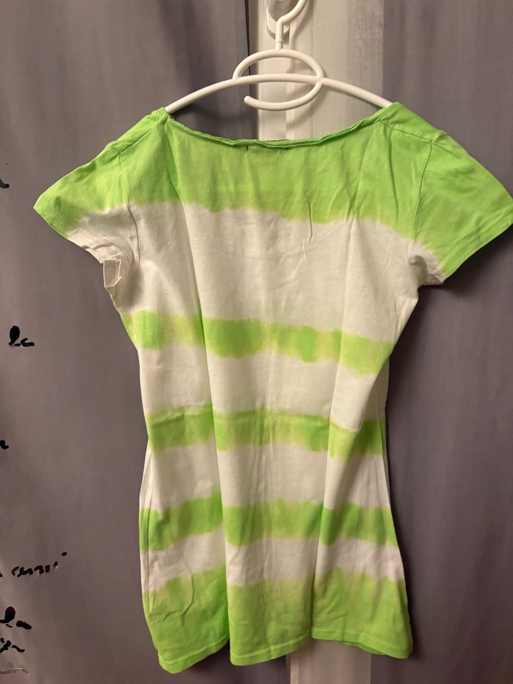 T-shirt: T-shirt rayures vertes et blanches T.XS – Style estival ☀️ – Usato da Lausanne venduto da ine_6c2m 2