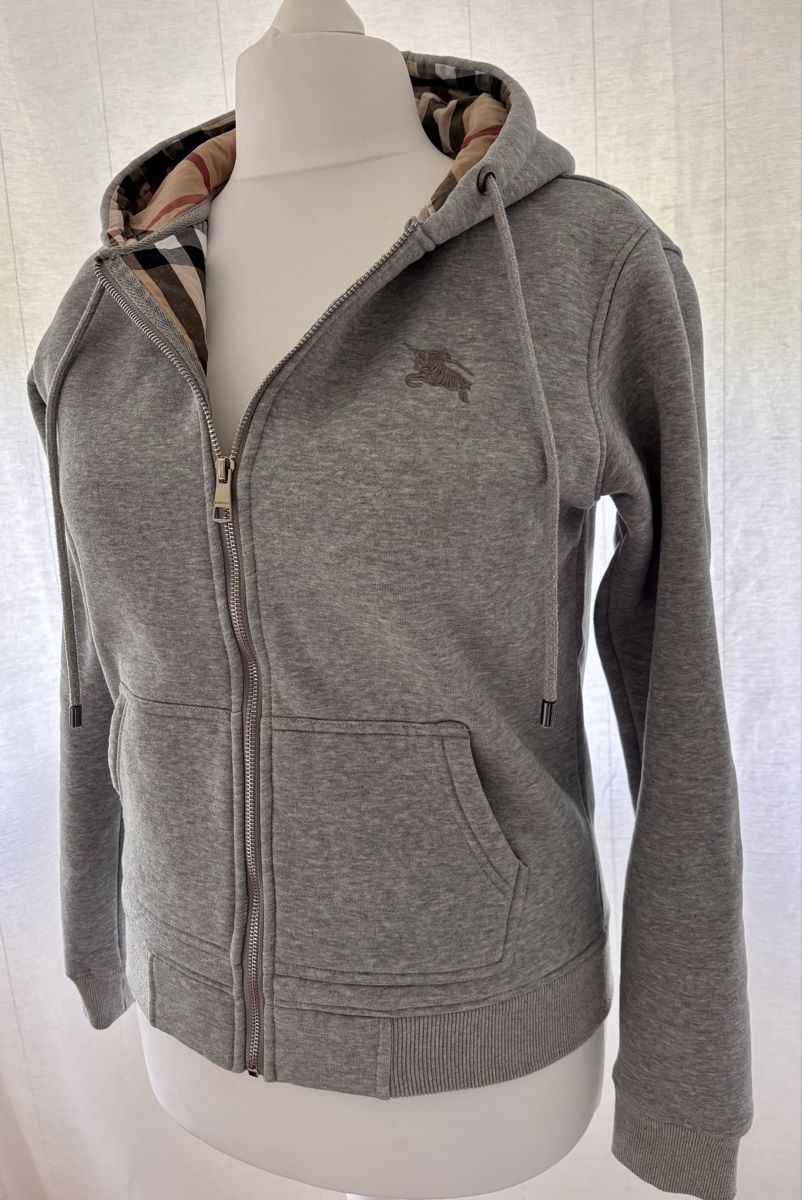 Burberry Giacche: Burberry Kapuzenjacke Grau Grösse S  – Usato da Wangen ZH venduto da tel_gxb5 1
