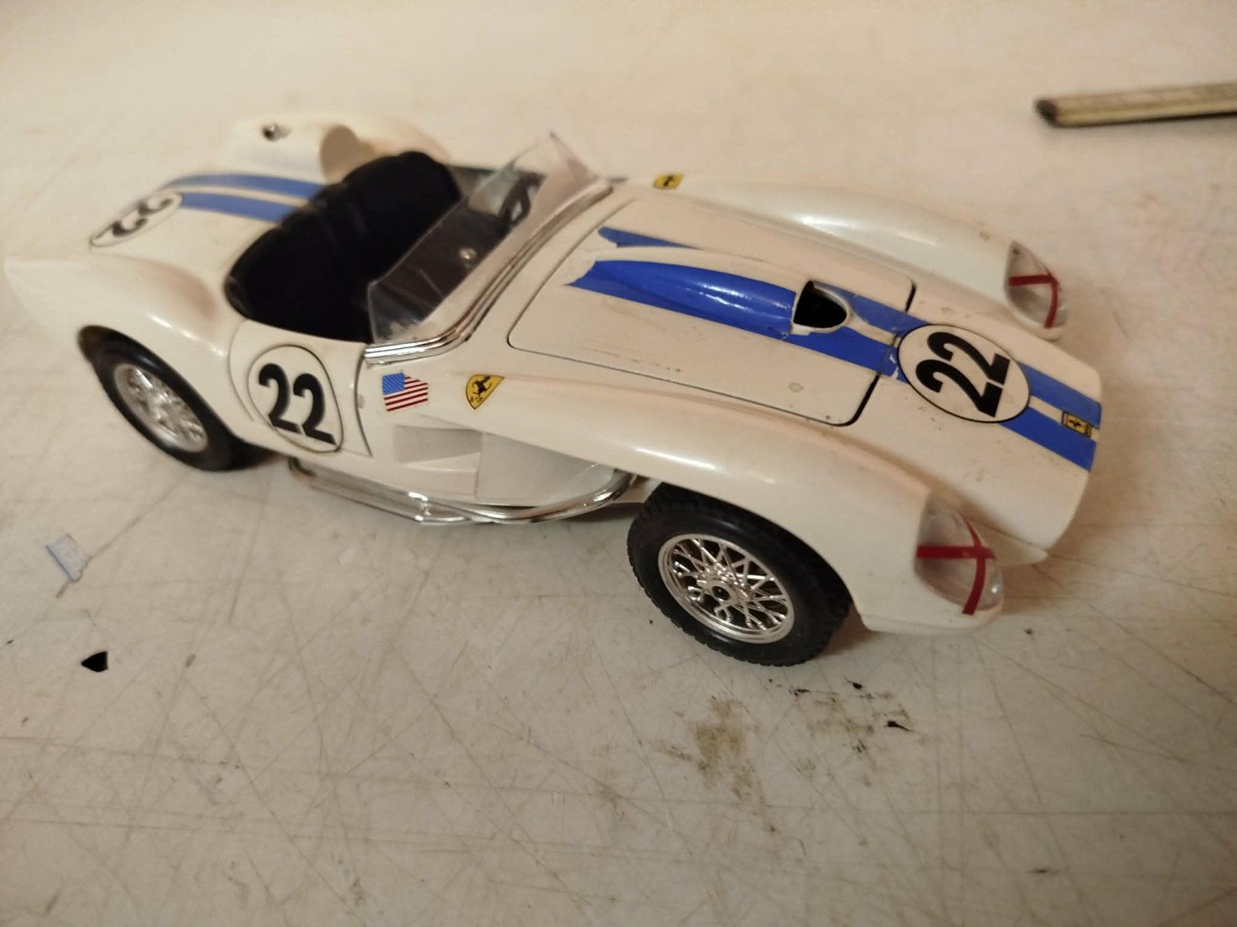 Ferrari Modellini d'auto: Ferrari 250TR Burago – Usato da La Chaux-de-Fonds venduto da Emmaus2300CDF 4