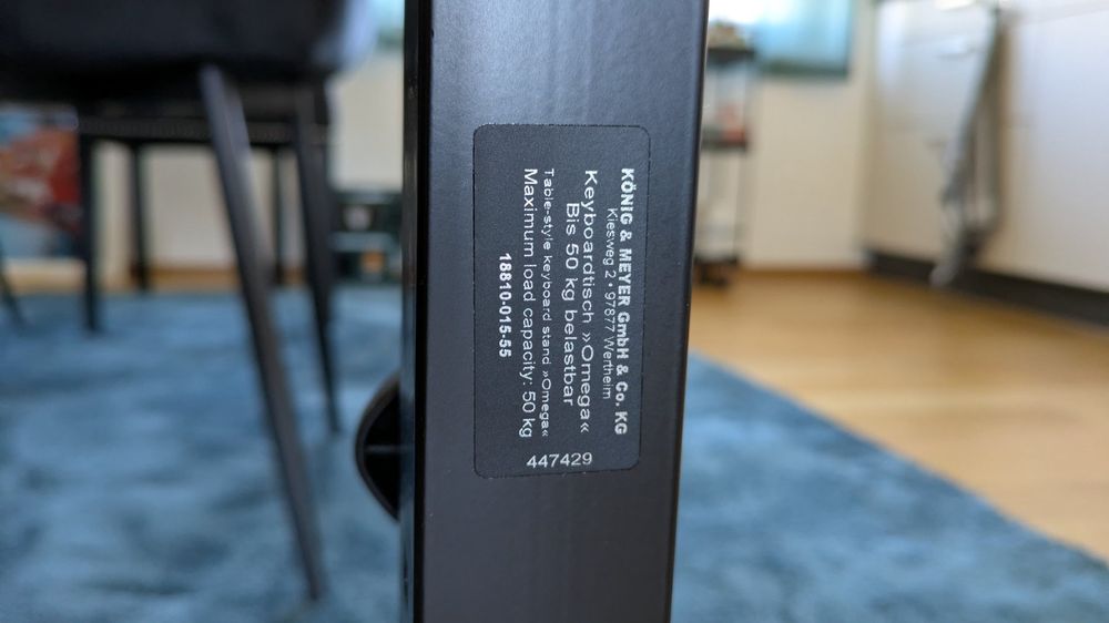 K&M Omega Black Keyboard Stand 4