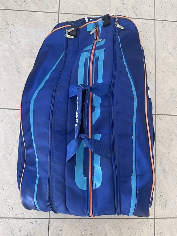 Head Taschen: Grosse Head Tennistasche – Gebraucht aus Volketswil von Stf801210