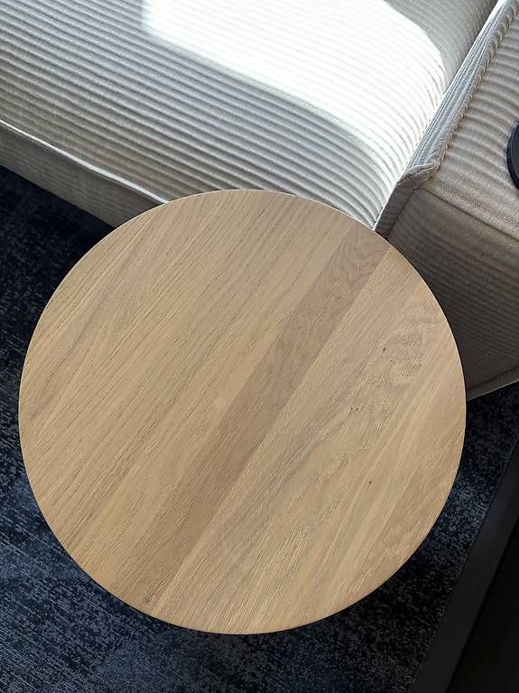 Tavoli: Bolia Root Table Dia 42 H 44 cm NP 950.- – Usato da Unterägeri venduto da mar_96hk 3