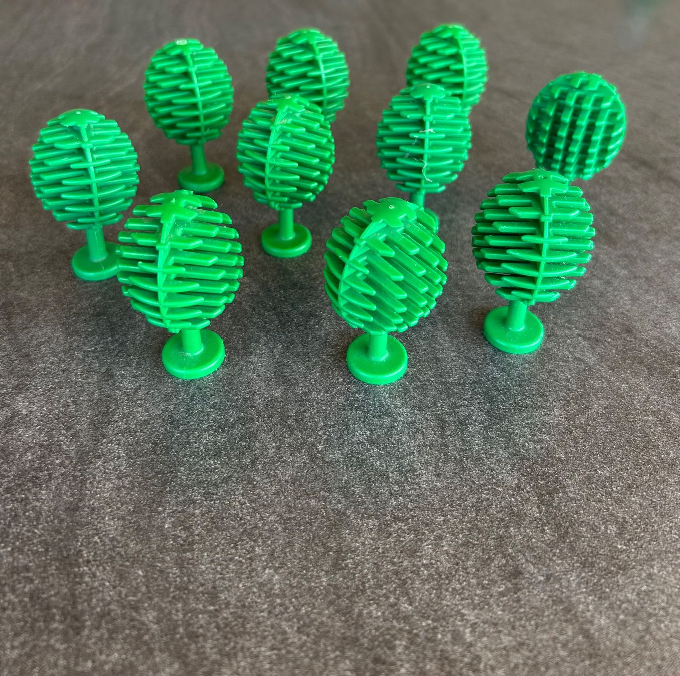 Lego Spielzeuge: 10 grosse Legobäume – Gebraucht aus Altstätten SG von Mediad 1
