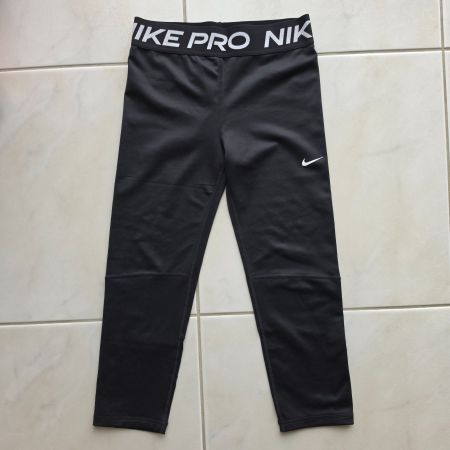 Tolle Nike Pro Tights Gr. 156/166, 3/4 Länge, neuwertig