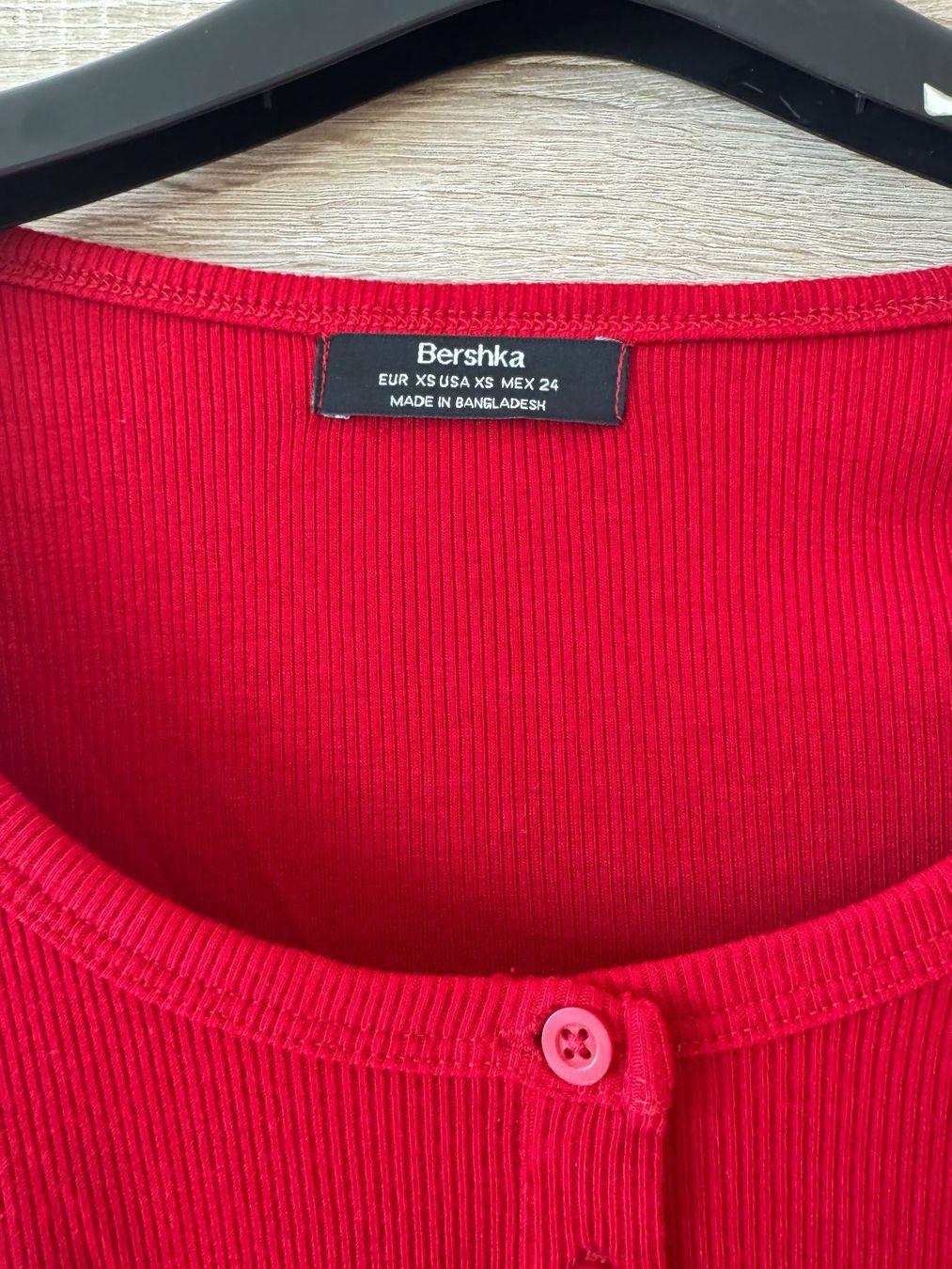 Bershka Top: Pull manches longues rouge – Nuovo (secondo la descrizione) da Montreux venduto da Izapeche811 1
