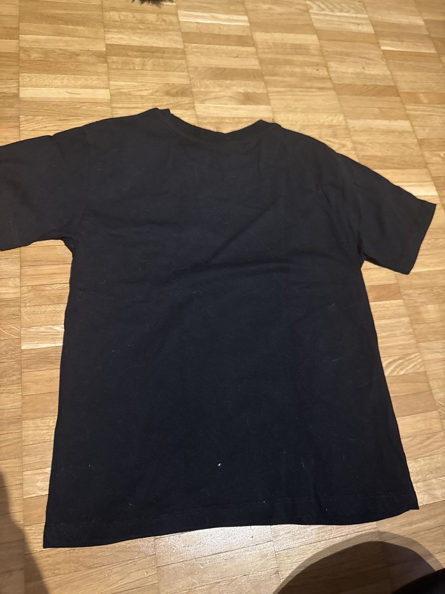 Camicie, T-shirt & Polo: Tshirt Grösse 134-140 – Usato da Glattpark(Opfikon) venduto da cherrytomate 1