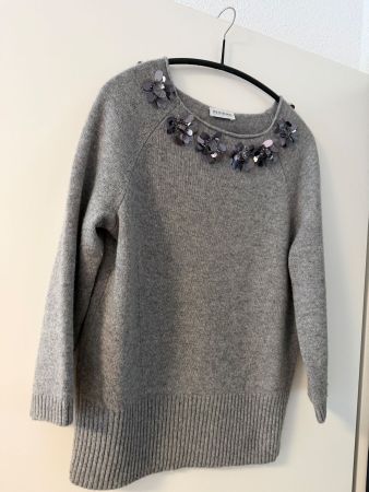 Insieme Kaschmir Pullover grau mit Applikationen